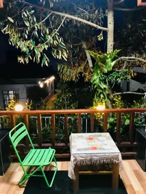 Nhà Trên Đồi, Yên tĩnh riêng tư nhiều hoa lá. - Image 4
