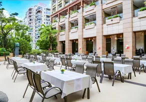 Four Season Ocean Courtyard Hotel - Image 4