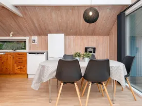 6 person holiday home in Ebeltoft - Image 4