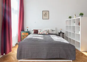 Bright & Spacious Loft With Basilica View - Image 3