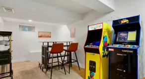 Game Room • Fire Pit • Arcade • Outdoor Dining - Image 5