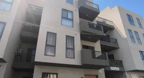 Bright Room - Private External Bathroom - Image 4
