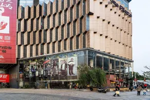 NINETEEN HOTEL - Image 3