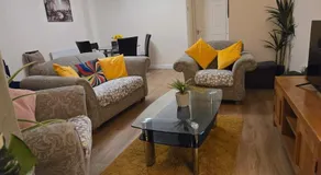 Bishopswood-Sleeps 6-Garden-Pets-Parking-WiFi - Image 2