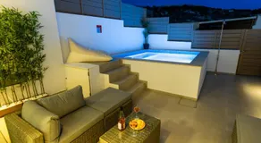 BLU Faflagkos Bay Luxury Suites - Image 5