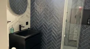 Cozy & Modern Tiny House - Image 2