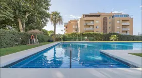 Espectacular apartamento junto al mar, con piscina en Málaga - Image 3