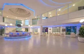 Bendis Beach Hotel - Image 3