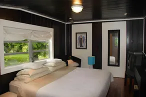 Hoosville Hostel (Formerly The Everglades Hostel) - Image 3