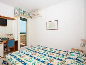 Hotel Monaco - Image 5