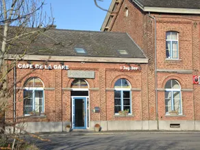 Old village train station, 5 bedrooms and 4 bathrooms, small garden - Image 4