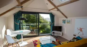The Tullet, boutique hideaway in Somerset - Image 2