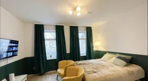 FREE Parking - Airport 5 min - Cozy apartment - Image 2