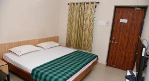 HOTEL LAKE VIEW - Image 2