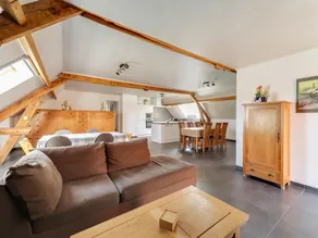 Cottage on sheep farm with gelateria - Image 2