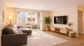 Premium 1 & 2 Bedroom Stay Near Venice Beach with Pool Hot Tub & Cinema - Image 2