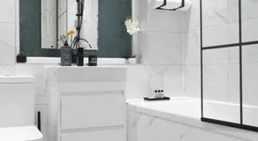 Modern House - 3 Bedrooms - 1 Bath - ManCity - Image 2