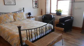 Callwood Farm Annex Guest Rooms - Image 2