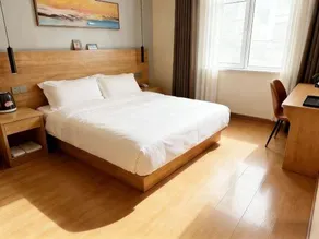 Home Inn Huayi Hotel (Landa Second Hospital Cultural Palace Subway Station) - Image 3