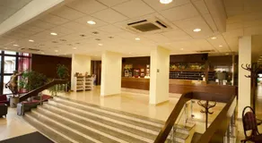 Hotel Krystal - Image 2