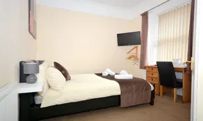 Varis House - Image 5