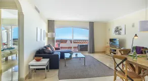 Ferienwohnung \"Astonishing view modern apartment\" mit Gemeinschaftspool und WLAN - Image 2