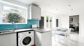 Spacious 4BR Home w/ Private Garden & Free Parking - Image 2