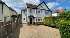 Ascot stunning and modern 4 bedroom town house with 156 sq ft garden office 28 - Image 5