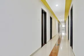 OYO 44975 Hotel Trupti - Image 2