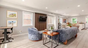 Townhouse with 2 Private Rooms in Shared Home with Host - Image 2