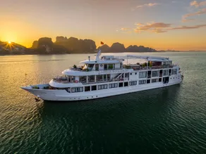 Athena Royal Cruise - Luxury in Halong Bay - Image 3