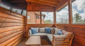 Moonlight Lodge Family Cabin - Image 5