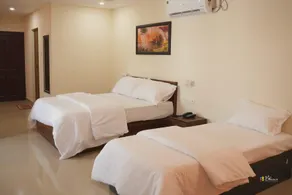 GLANCY'S GUEST HOUSE - Image 5