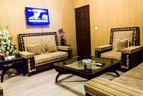 Regine Inn - Image 2