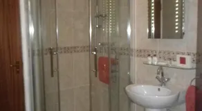 Bridge Hall Apartments - Image 4