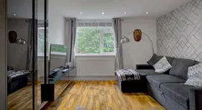 Stunning Manchester Apartment with Parking - Pass the Keys - Image 2