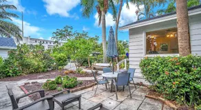 Bromeliad Bungalow - Downtown Cottage - Image 4