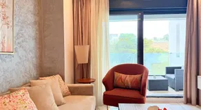 Elegant Luxury Studio - Pool, Beach & Station 2' - Image 3