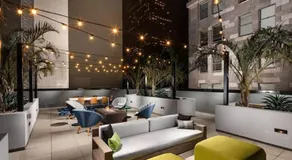 Comfy Apt with pool & hot tub in downtown LA 658 - Image 4