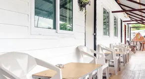 Lux Guesthouse - Image 4