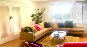 Yarra Valley Lifestyle Complete Home in Healesville Accommodates 6 adults Close to wineries Beautifully styled with excellent amenities Walk to town Welcome to No 4 Plenty of parking and outdoor space - Image 5