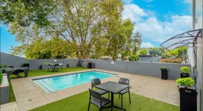 Home away from home - Rosebank - Image 4