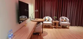 Elf International Hotel (Yulin Rongxian South Bus Station Branch) - Image 5