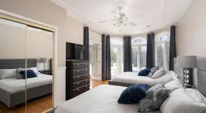 Majestic Retreat in the Laurentians - Image 2