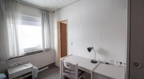 Hotel Pale Wolfsburg 24H - Image 2