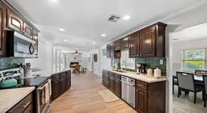 Sprawling estate with private pool and game room and guest house - Image 3