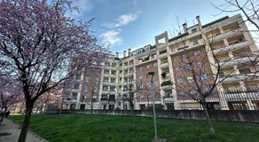 Deluxe Comfortable suite with balconie - Image 5