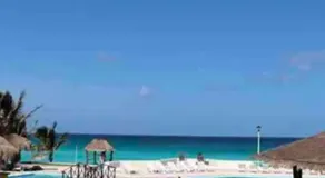 Espectacular Penthouse con Piscina y Vista al Mar en Cancún - Image 2