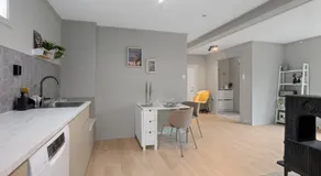 Skrenten Apartment - Image 3