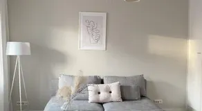Stylish One-bedroom with Sauna - Image 2